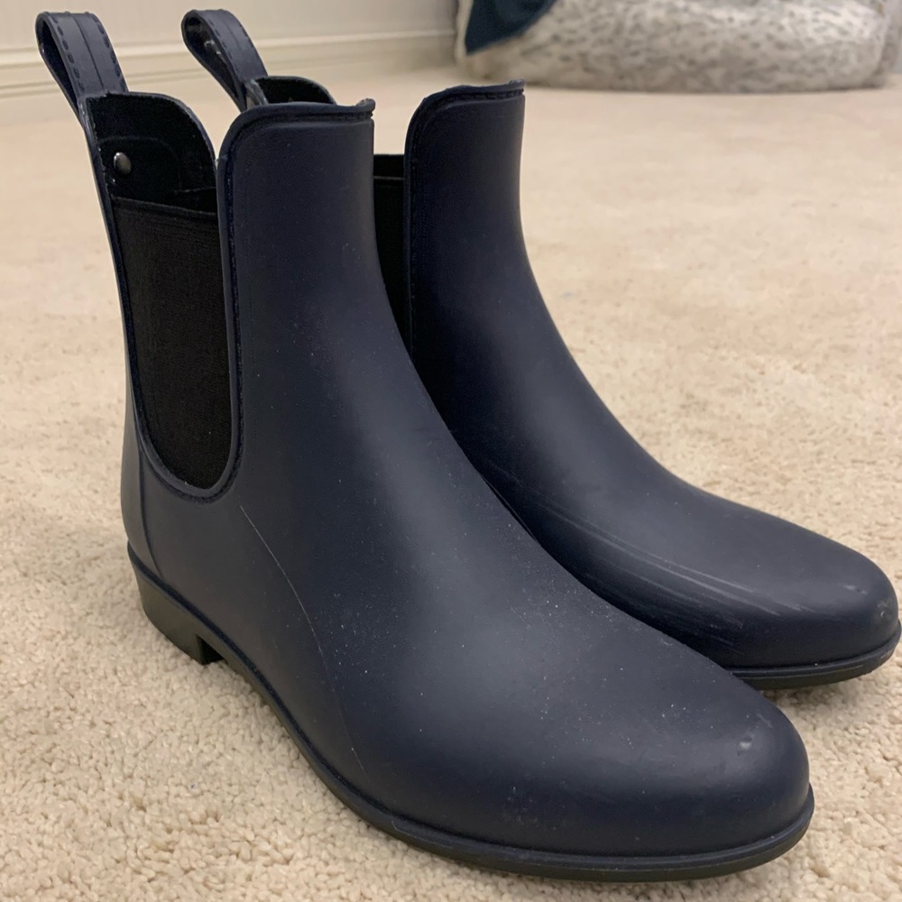 Ankle rubber boots